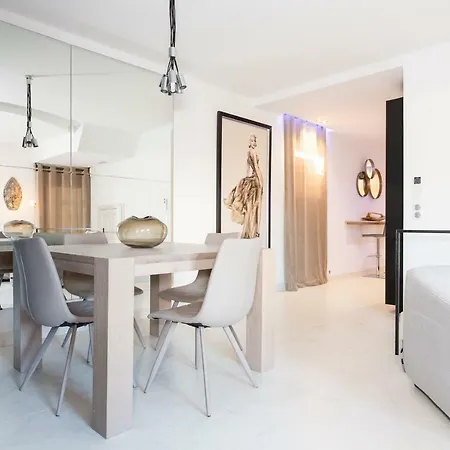 Neingam Apartment *